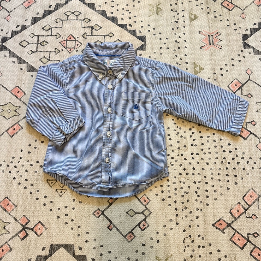 12M
The children’s place collard button up 
EUC